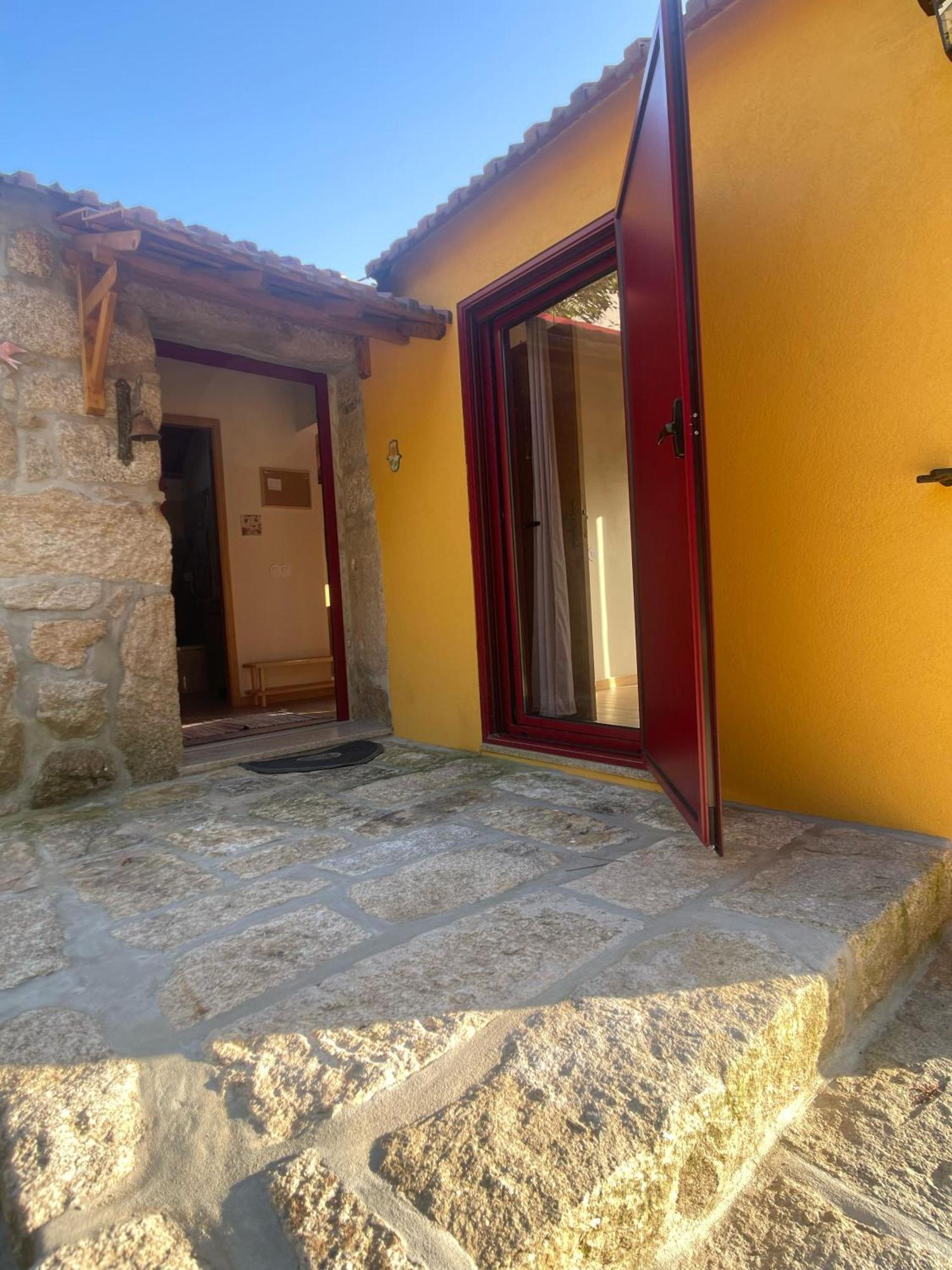 Nascente, Place In Nature Next To A Waterfall Loureiro  Exterior photo