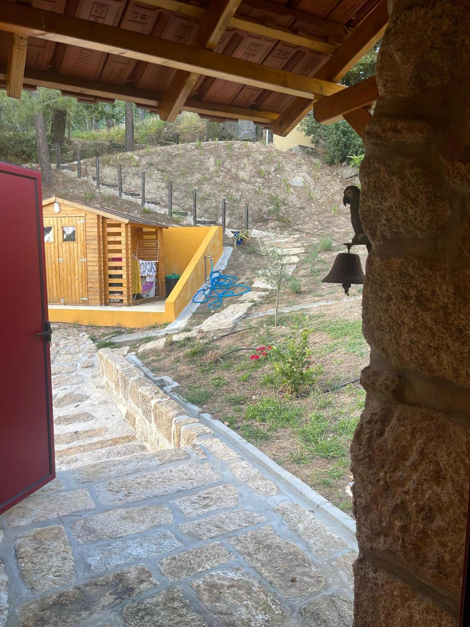 Nascente, Place In Nature Next To A Waterfall Loureiro  Exterior photo